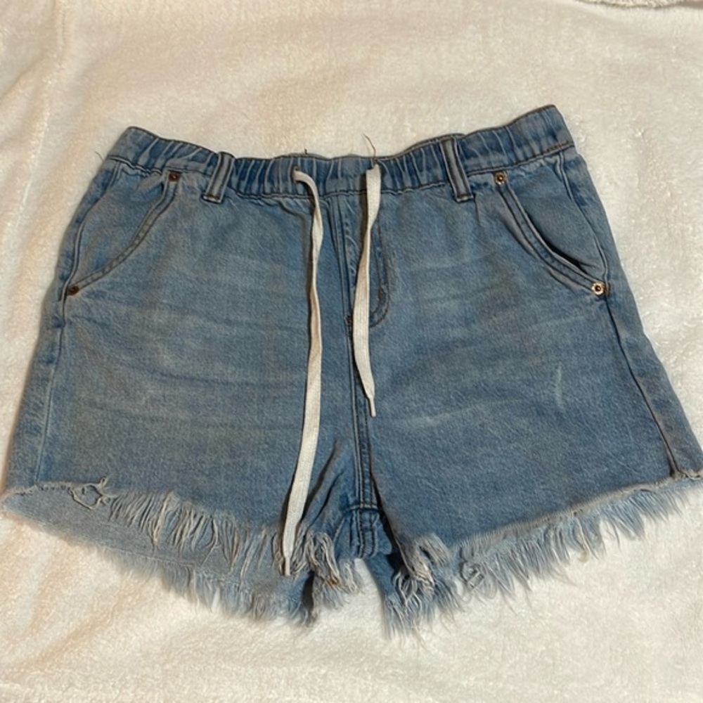 Song shorts, size 3/26